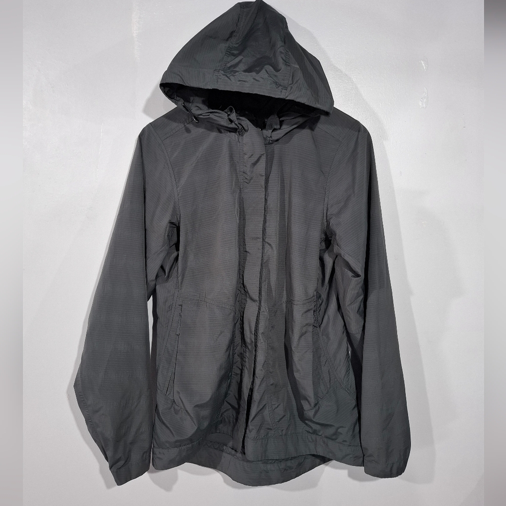 Nau Long Hooded Windbreaker Jacket Woman’s Size M Gray Full Zip